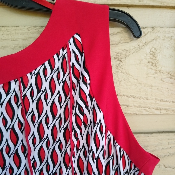 Perceptions Dress - Picture 2 of 8